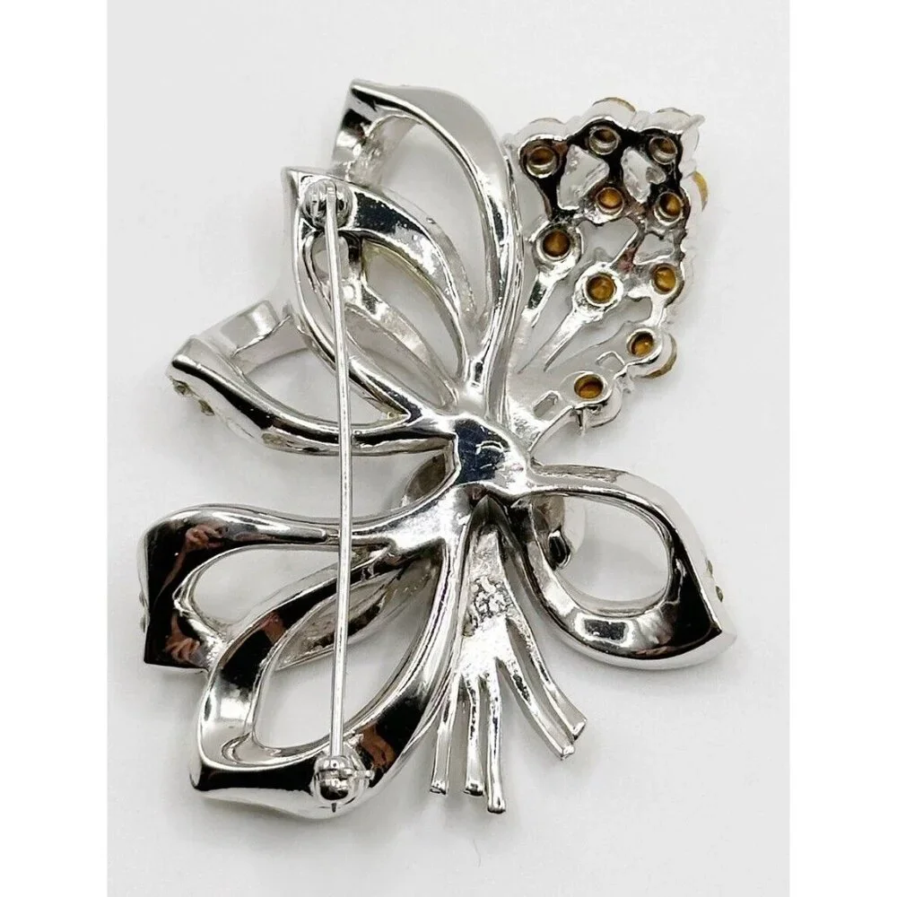 Vintage Pin BROOCH CRYSTAL CLEAR RHINESTONE Silver‎ Tone Flower Bouquet Bows